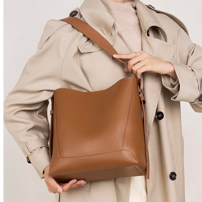 Genuine Leather Crossbody & Shoulder Oversized Bucket Bag Genuine Leather Crossbody & Shoulder Oversized Bucket Bag