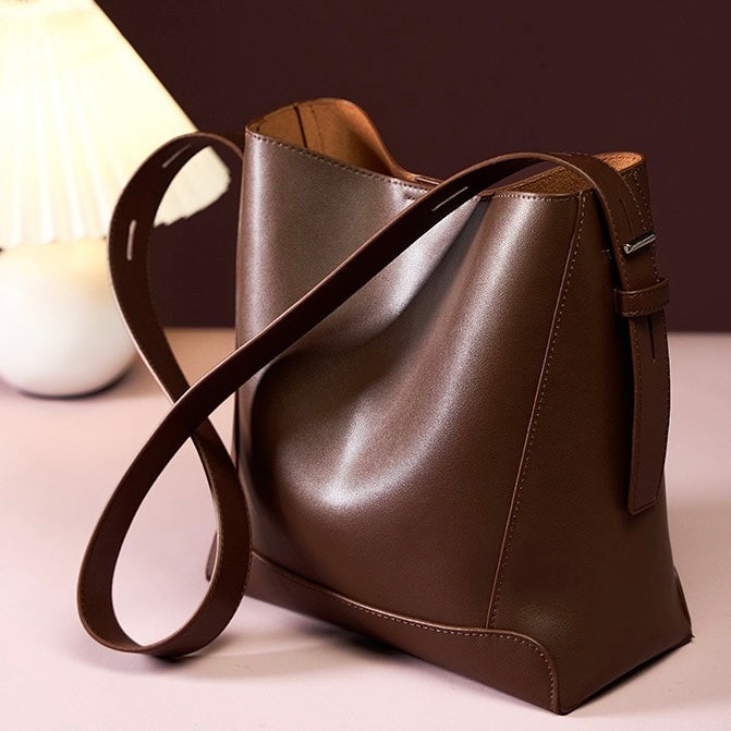 Genuine Leather Crossbody & Shoulder Oversized Bucket Bag Genuine Leather Crossbody & Shoulder Oversized Bucket Bag